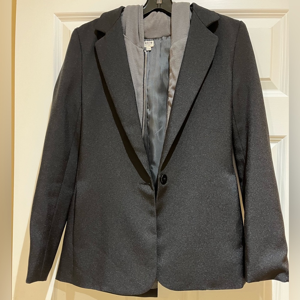 UNIQ black blazer w sweatshirt lining